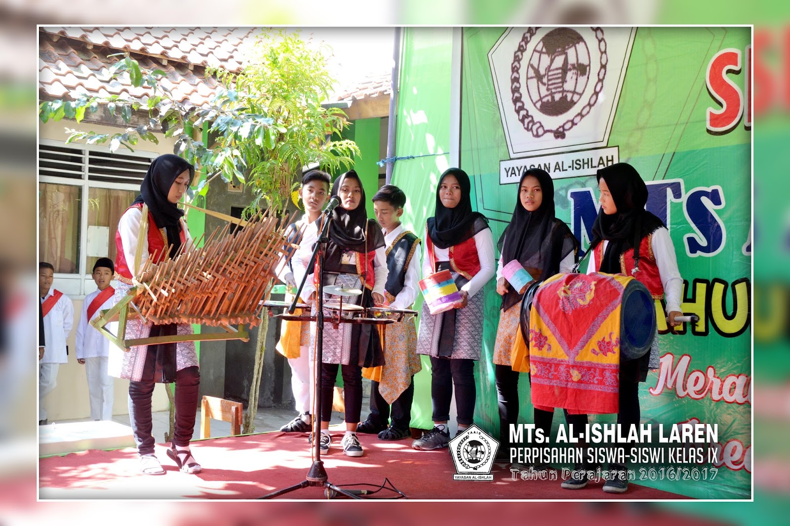 Penampilan Seni Musik Angklung